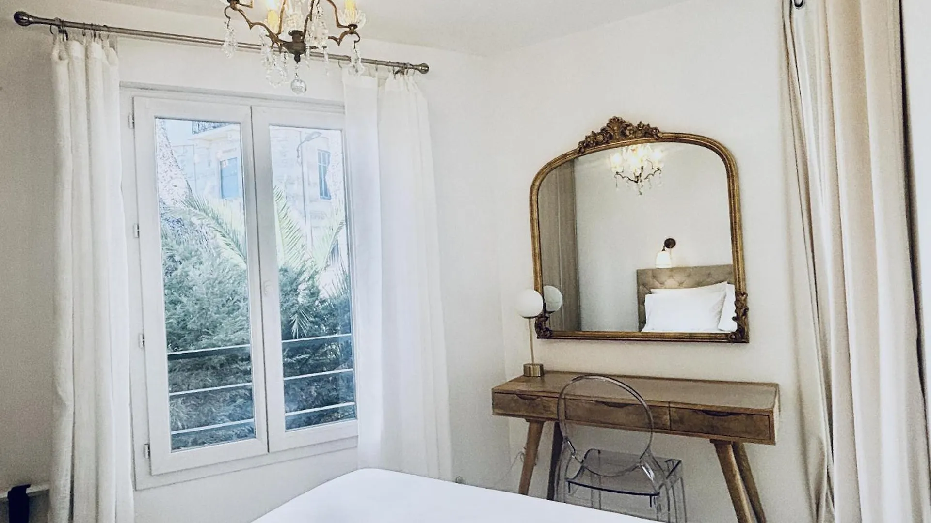 Studio Superbe Et Moderne A0B200 كان فرنسا