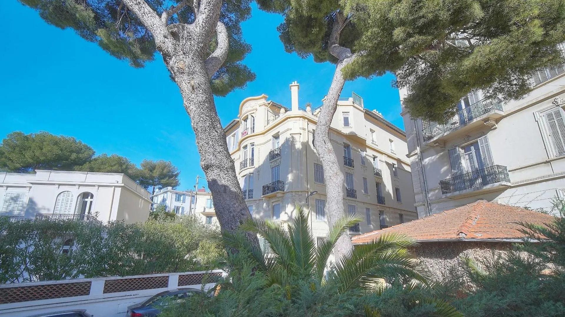Studio Superbe Et Moderne A0B200 Κάννες Γαλλία