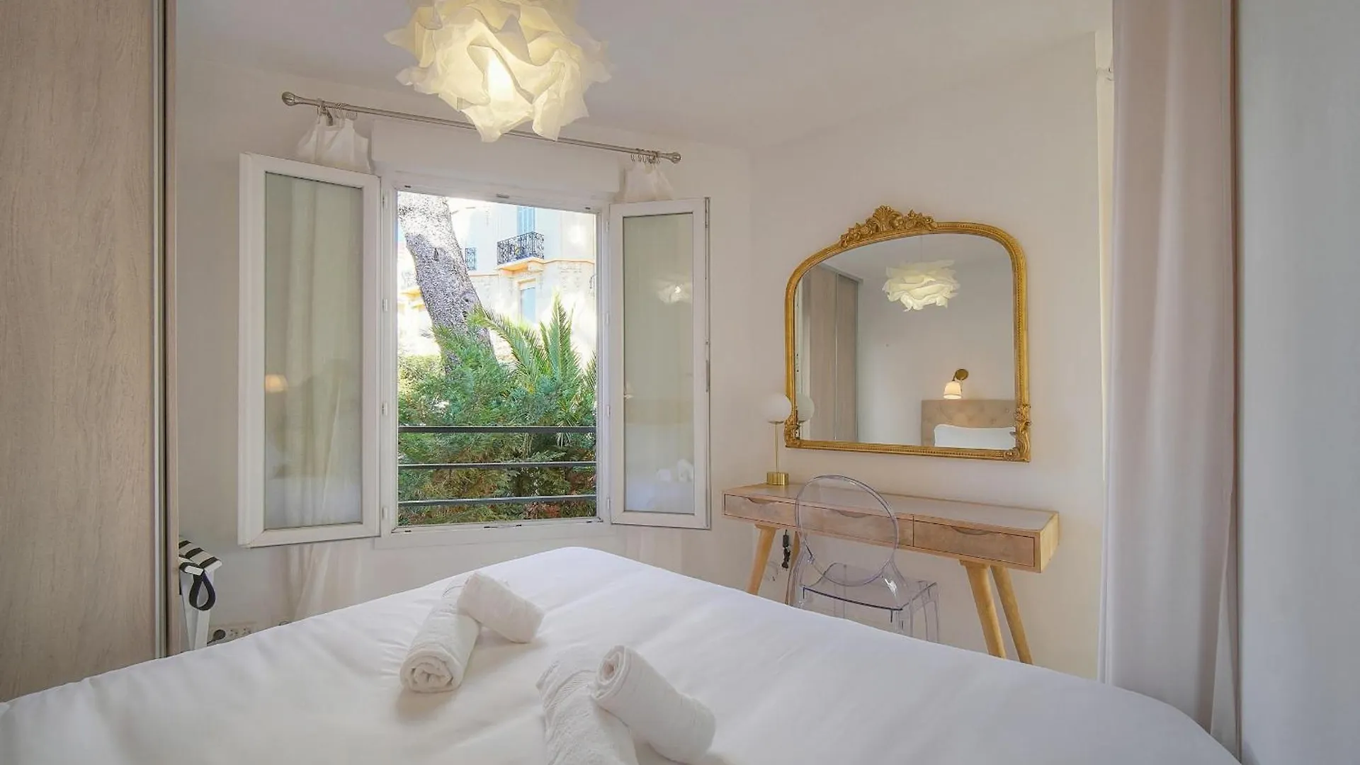 公寓 Studio Superbe Et Moderne A0B200 戛纳